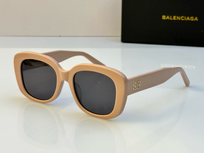 Balenciaga Sunglasses(AAAA)-195