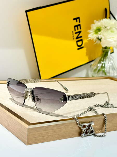 Fendi Sunglasses(AAAA)-236