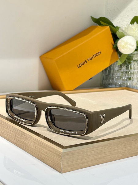 LV Sunglasses(AAAA)-365