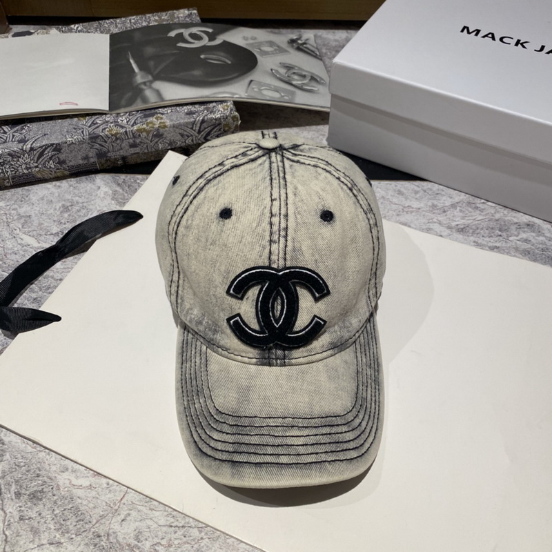 Chanel Cap-043