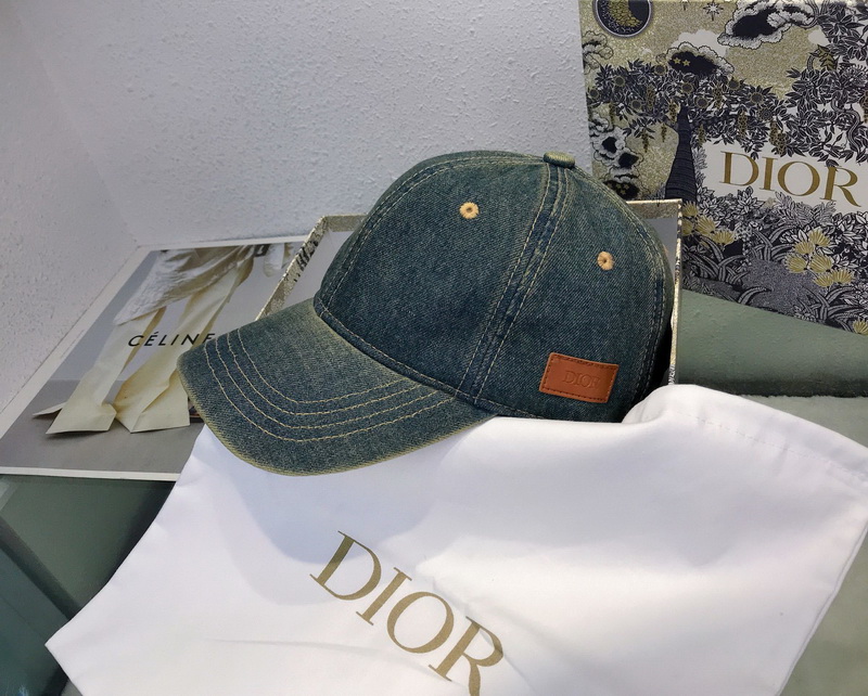 Dior Cap-112