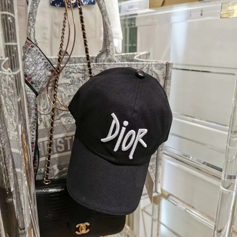 Dior Cap-180