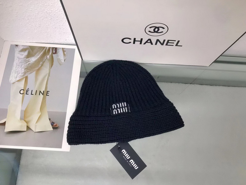 MiuMiu Beanies-005