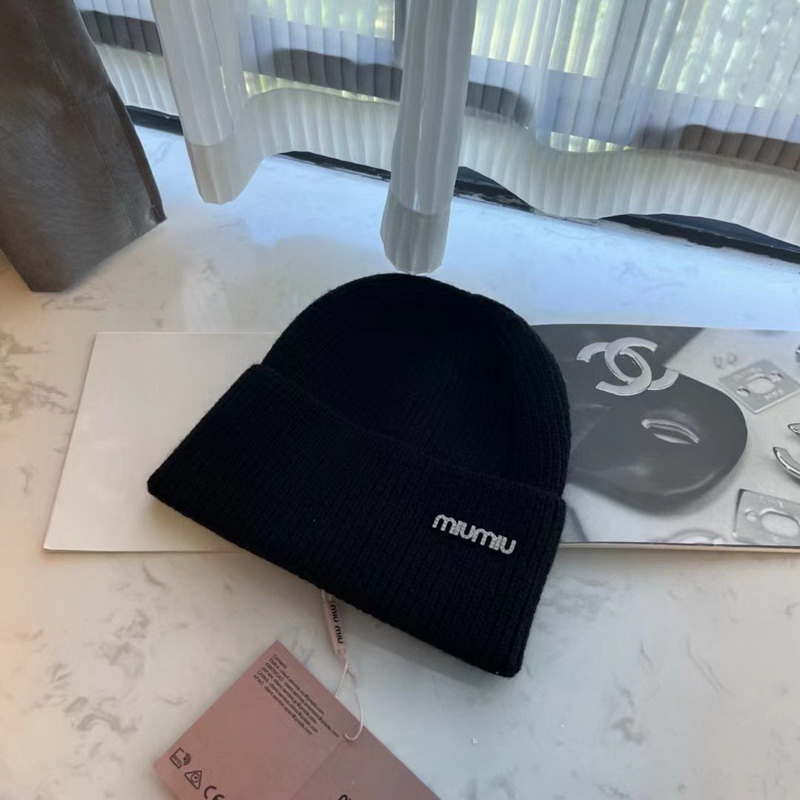 MiuMiu Beanies-026