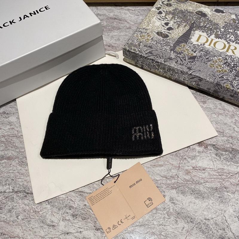 MiuMiu Beanies-031