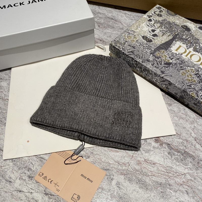 MiuMiu Beanies-032