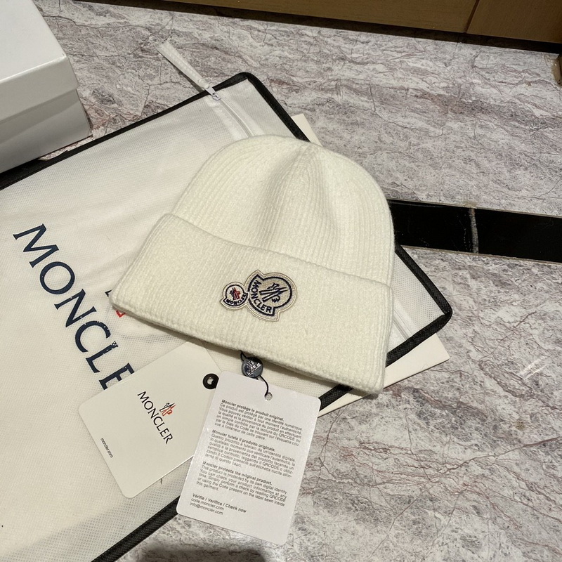 Moncler Beanies-131