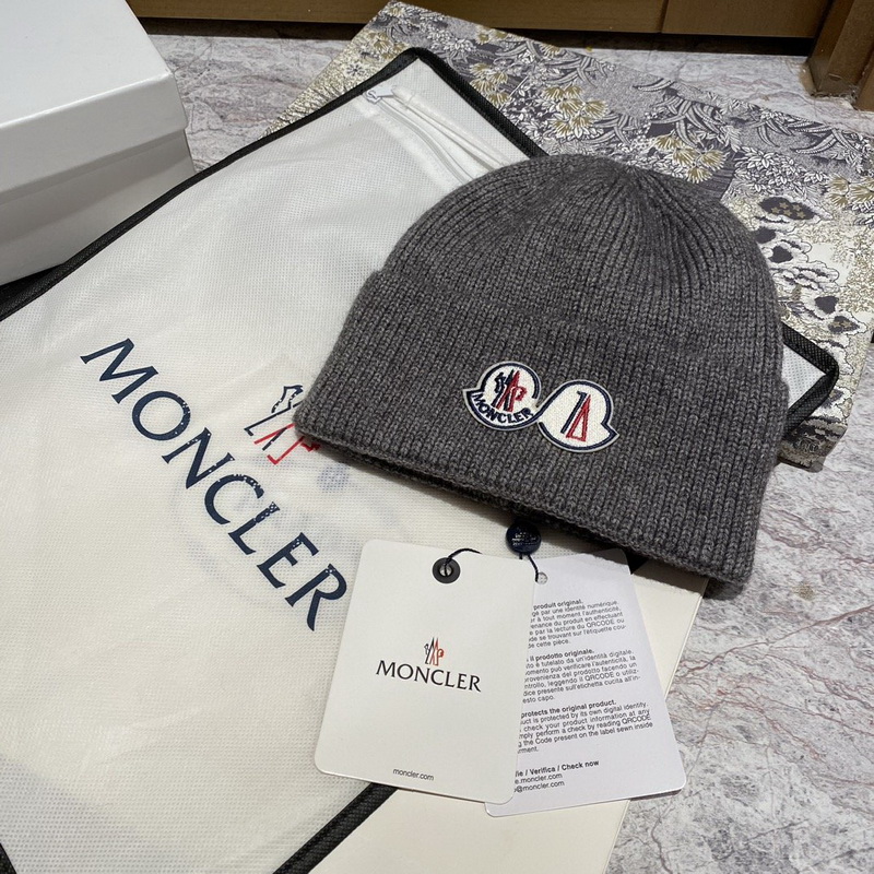 Moncler Beanies-137