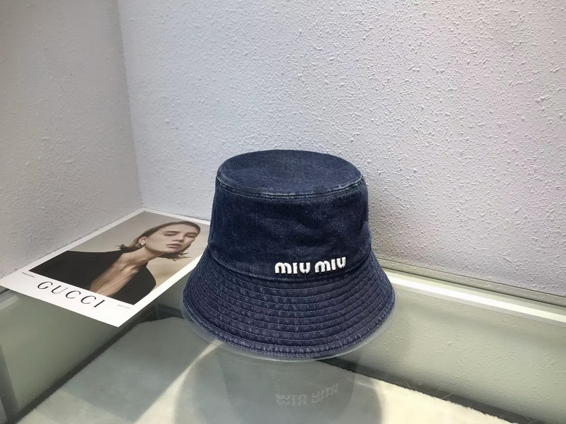 miumiu Cap-123