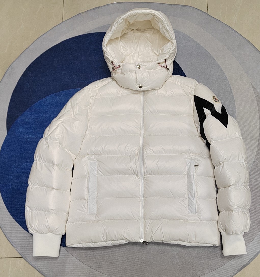 Moncler Coat-153