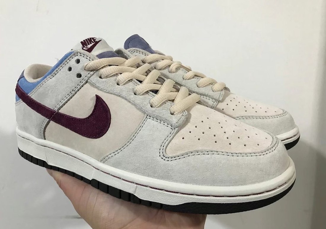 Nike Dunk Low Appears white