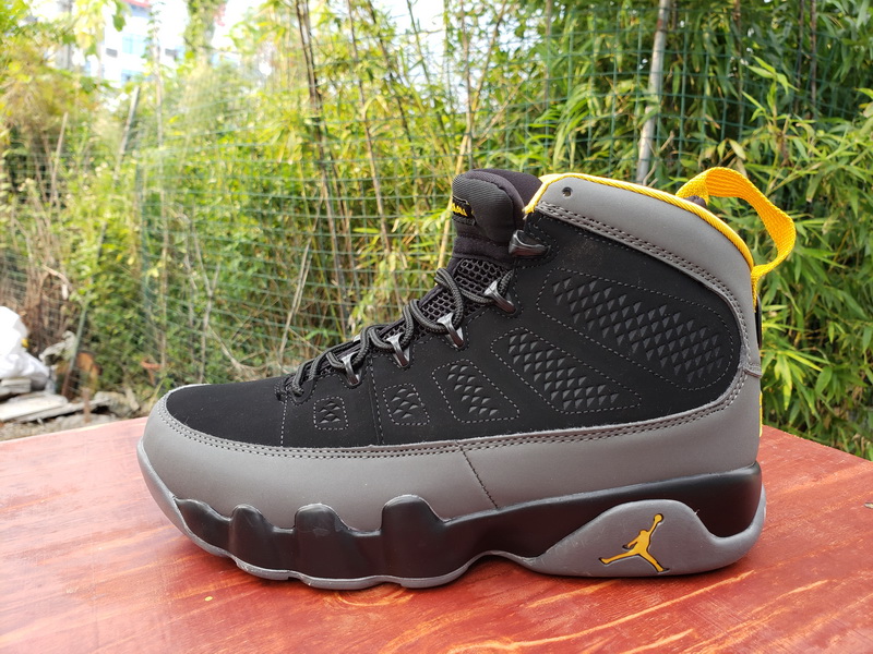 Air Jordan 9 Retro-010