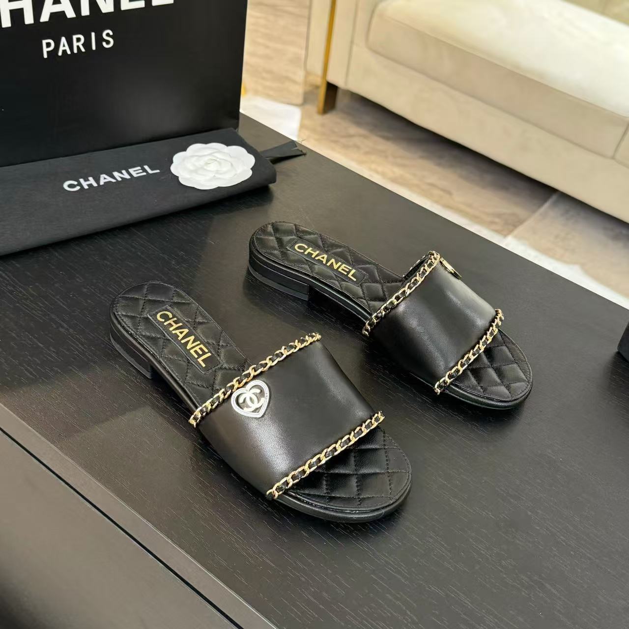 Chanel Slippers Women(AAA)-019