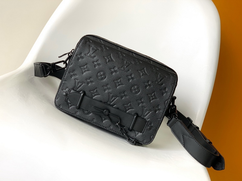 LV Handbags AAA(Men)-091