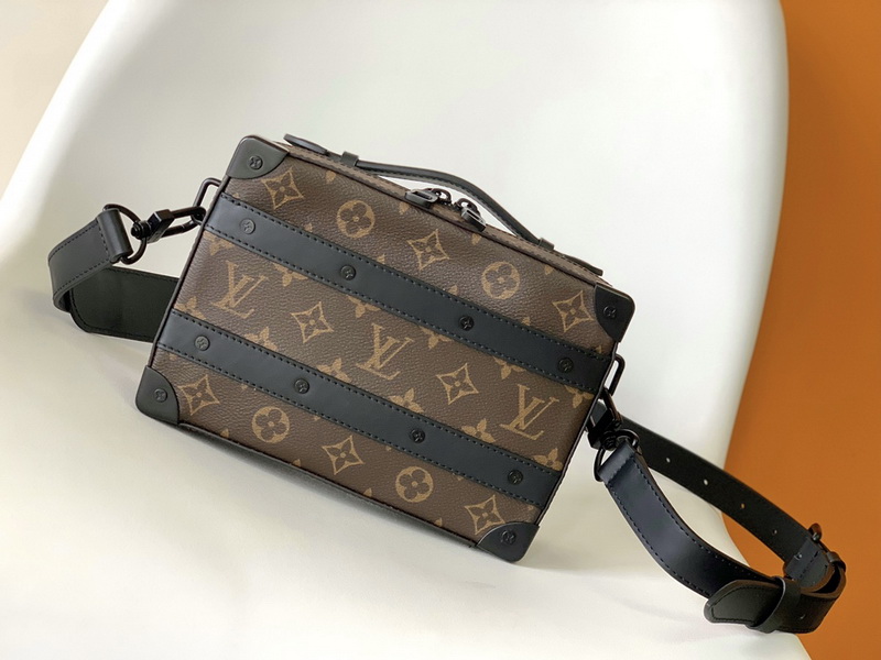 LV Handbags AAA(Men)-190