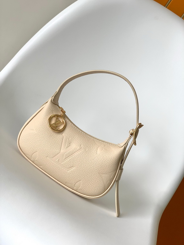 LV Handbags AAA(Women)-645