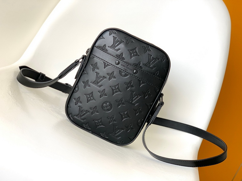 LV Handbags AAAA(Men)-248