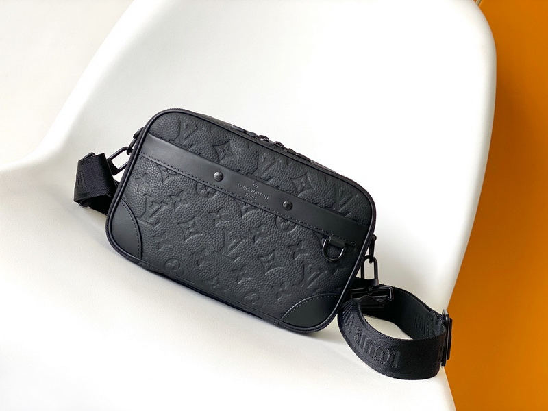 LV Handbags AAA(Men)-253