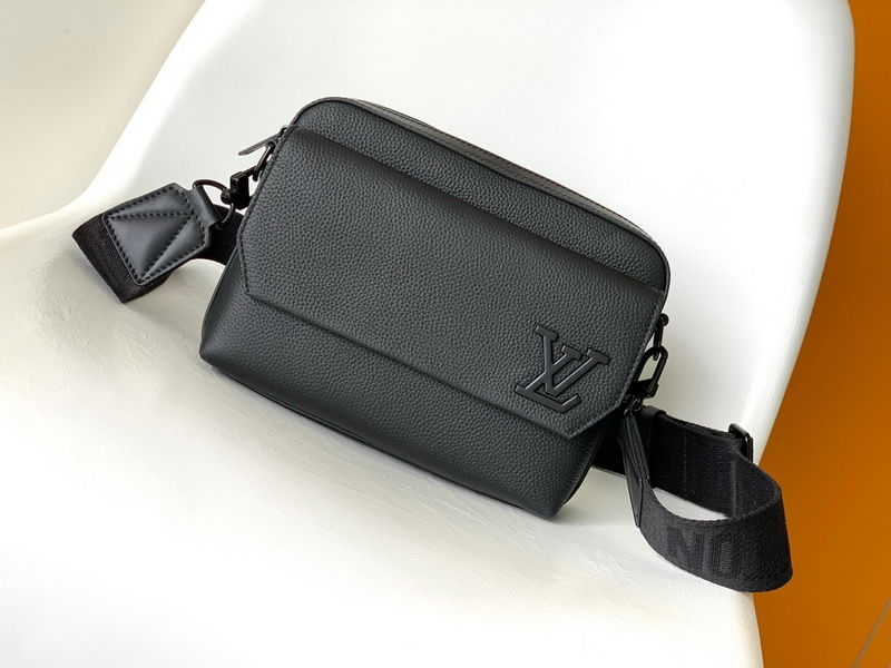 LV Handbags AAA(Men)-272