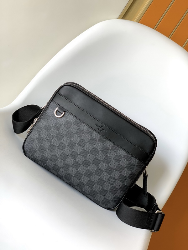 LV Handbags AAAA(Men)-136