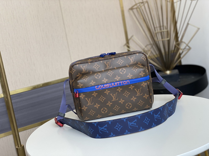 LV Handbags AAAA(Men)-137