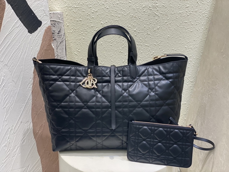 Dior Handbags AAA(Women)-240