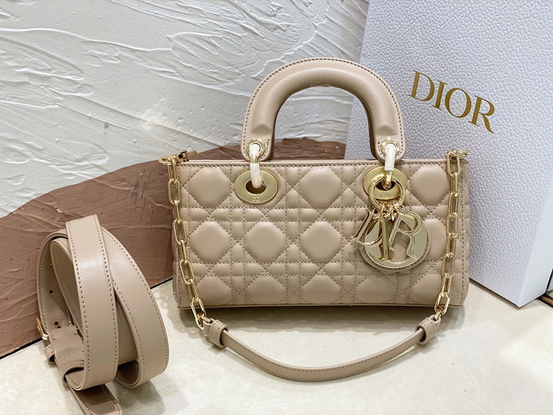 Dior Handbags AAA(Women)-243