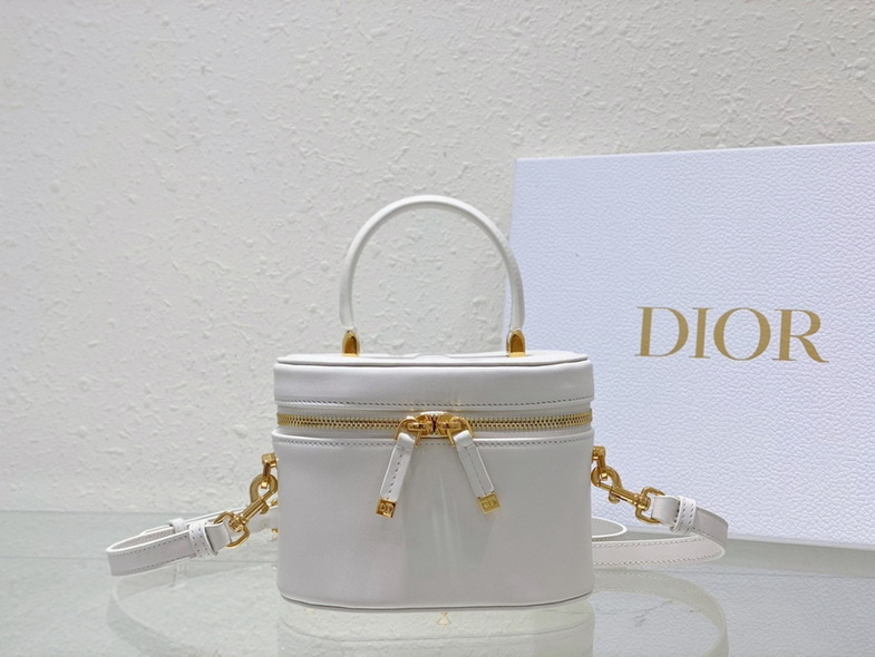 Dior Handbags AAA(Women)-260