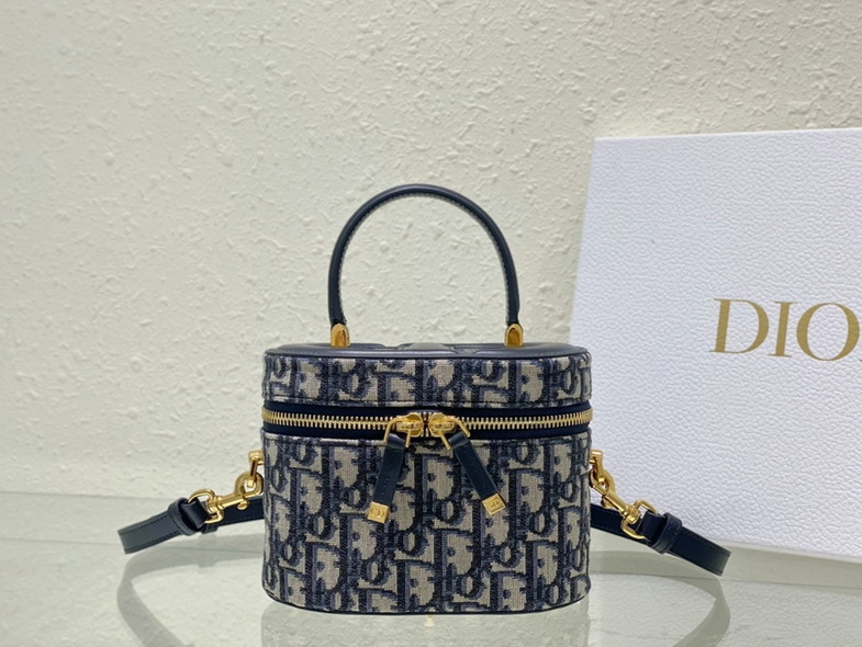 Dior Handbags AAA(Women)-261