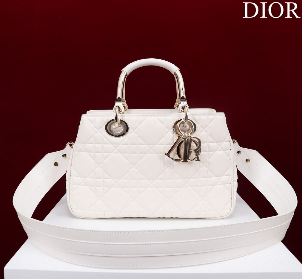 Dior Handbags AAA(Women)-279