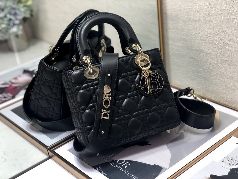 Dior Handbags AAA(Women)-326