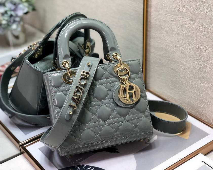 Dior Handbags AAA(Women)-339