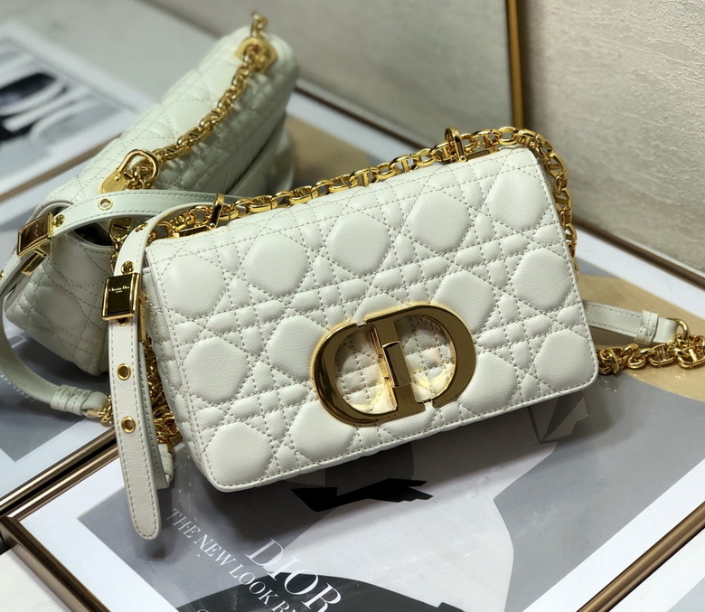 Dior Handbags AAA(Women)-340