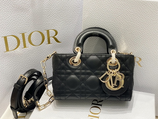 Dior Handbags AAA(Women)-384