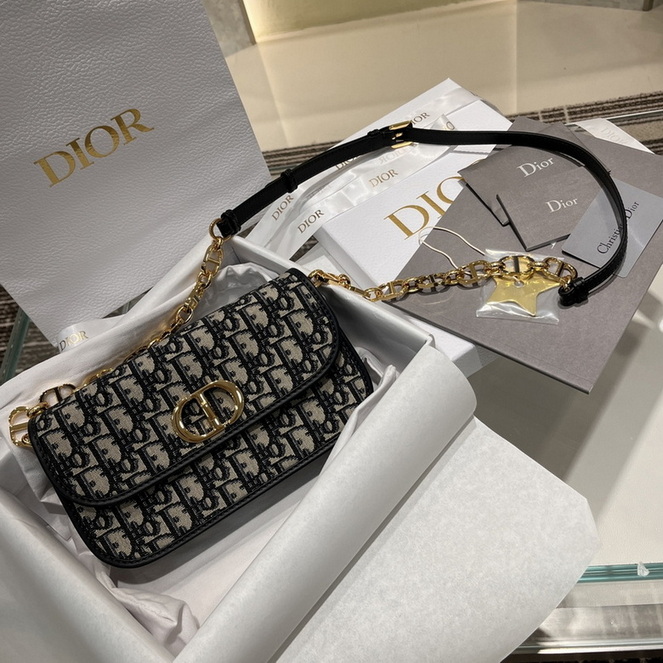 Dior Handbags AAA(Women)-415