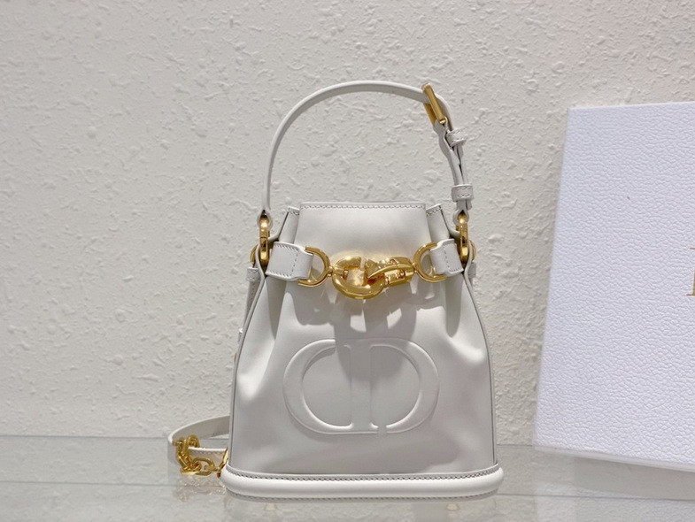 Dior Handbags AAA(Women)-473