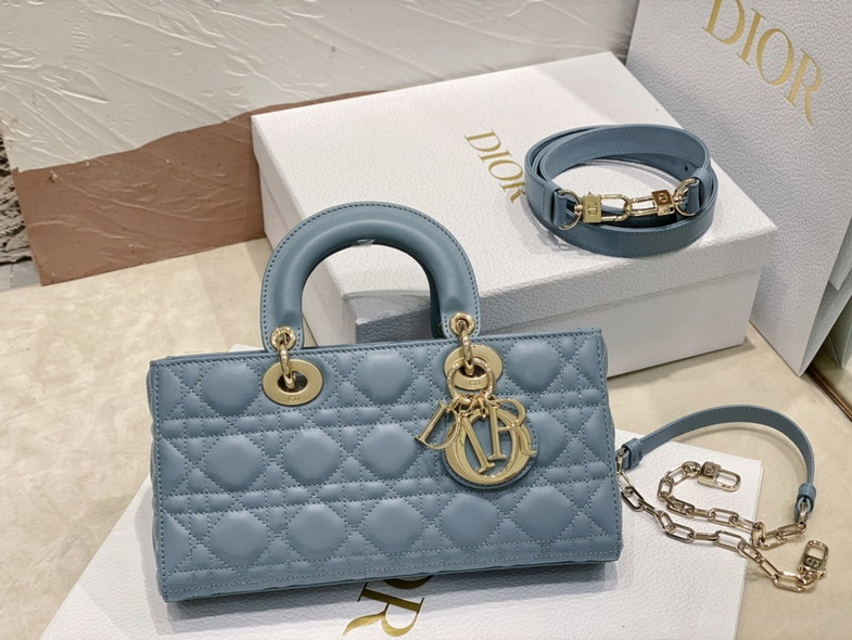 Dior Handbags AAA(Women)-203