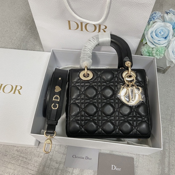 Dior Handbags AAA(Women)-477