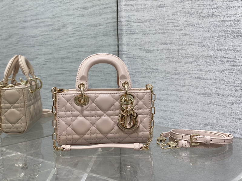 Dior Handbags AAA(Women)-482