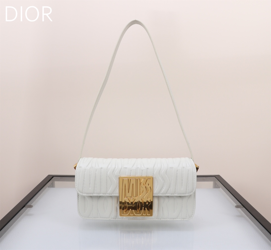 Dior Handbags AAA(Women)-524