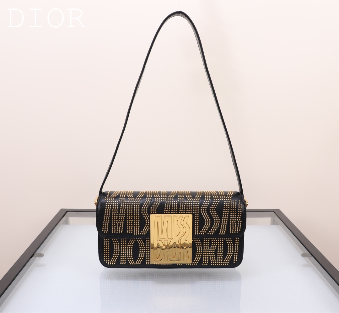 Dior Handbags AAA(Women)-529