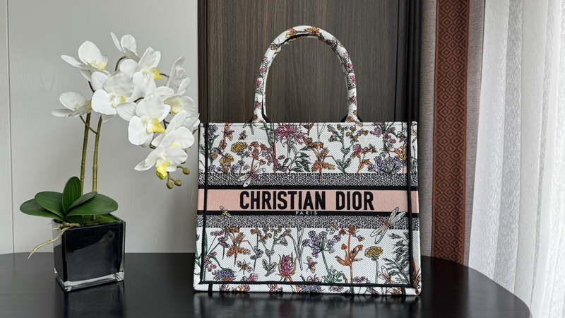 Dior Handbags AAA(Women)-532