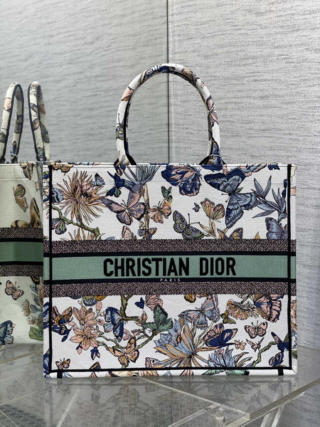 Dior Handbags AAA(Women)-535