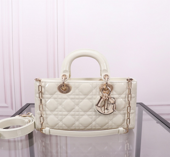 Dior Handbags AAA(Women)-568