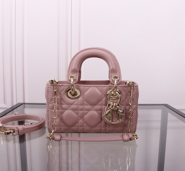 Dior Handbags AAA(Women)-571