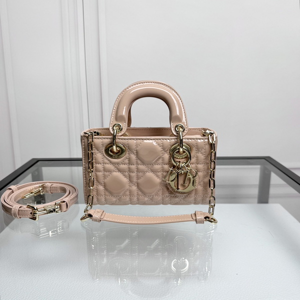 Dior Handbags AAA(Women)-577