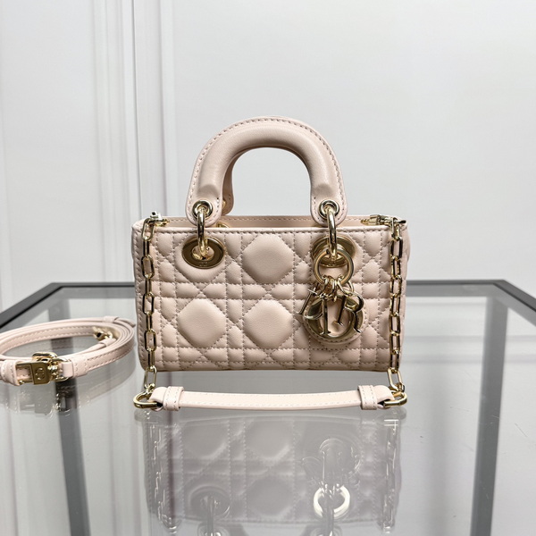 Dior Handbags AAA(Women)-578