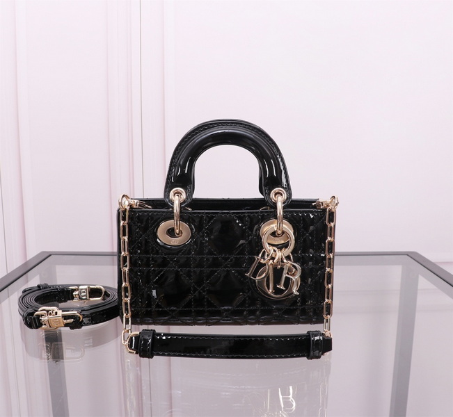 Dior Handbags AAA(Women)-581