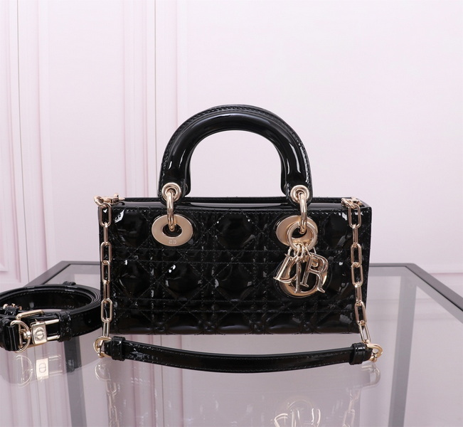 Dior Handbags AAA(Women)-585