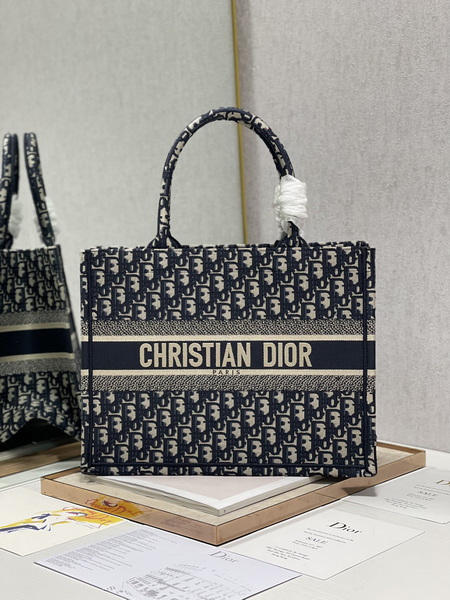 Dior Handbags AAA(Women)-589